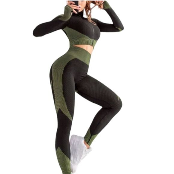 2pc Fitness Yoga Outfit Green and Black Sz Large - Picture 2 of 6